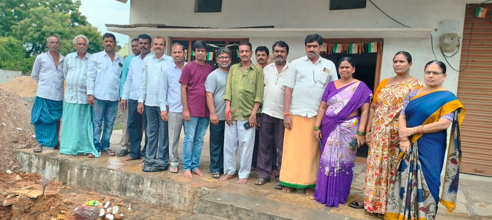 కొండలక్ష్మణ్ బాపూజీ విగ్రహా నిర్మాణానికి భూమి పూజ