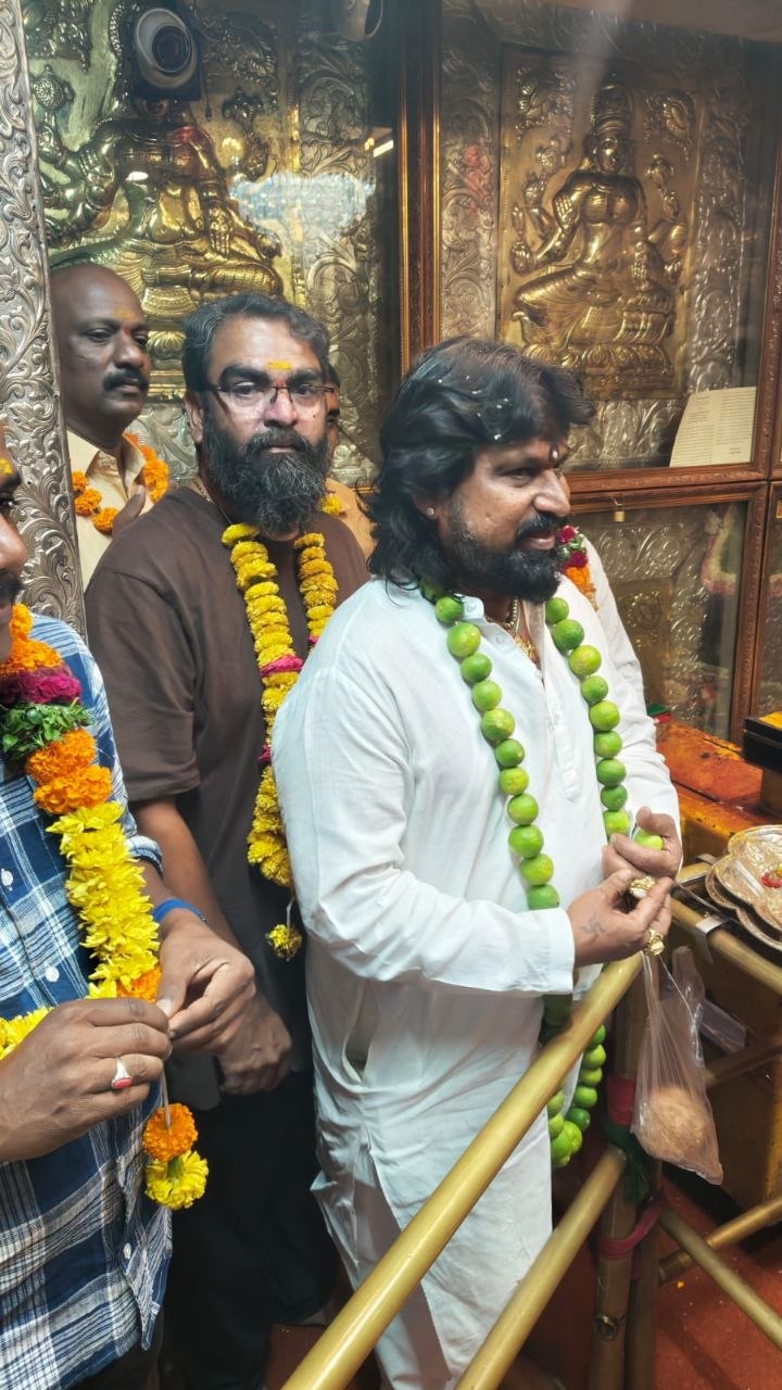 Special prayers offered to Goddess Yellamma at Balkampet by Siva Narasimhan Tantri