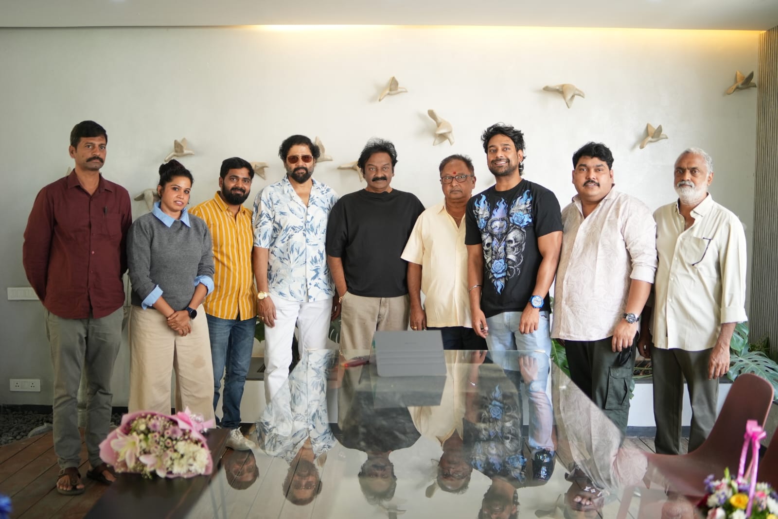 స్టార్ డైరెక్టర్ వి.వి.వినాయక్ చేతుల మీదుగా వరుణ్ సందేశ్, శ్వేతా బసుప్రసాద్ ఆహా ఒరిజినల్ "నా వైఫ్ మిస్సింగ్" టీజర్ రిలీజ్