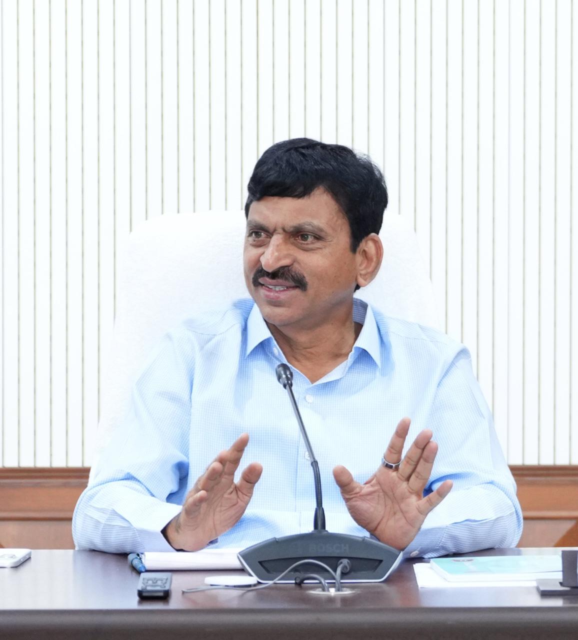 పట్టభద్రుల మద్దతు కూడగట్టండి.. కాంగ్రెస్ శ్రేణులకు పొంగులేటి పిలుపు