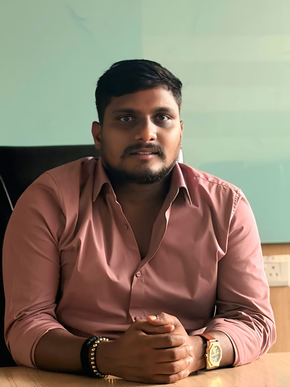 గ్రాడ్యుయేట్ ఎమ్మెల్సీగా అవకాశం ఇస్తే నిరుద్యోగుల గొంతుకగా నిలుస్తా: జూలూరి మహేష్ గౌడ్