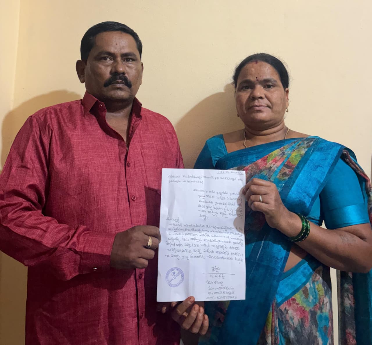ఇందిరమ్మ ఇంటి కోసం ఎదురుచూపులు సర్వేలో తప్పుగా నమోదు చేశారని బాధిత కుటుంబం ఆవేదన