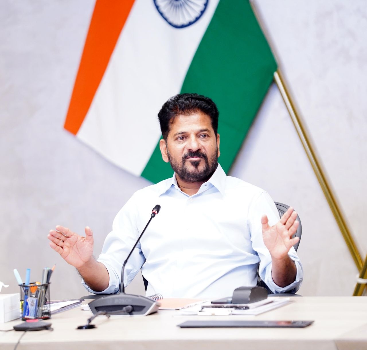 పంటలు ఎండిపోకుండా రేయింబవళ్లు విద్యుత్ సరఫరా చేయాలి: ముఖ్యమంత్రి ఎ.రేవంత్ రెడ్డి