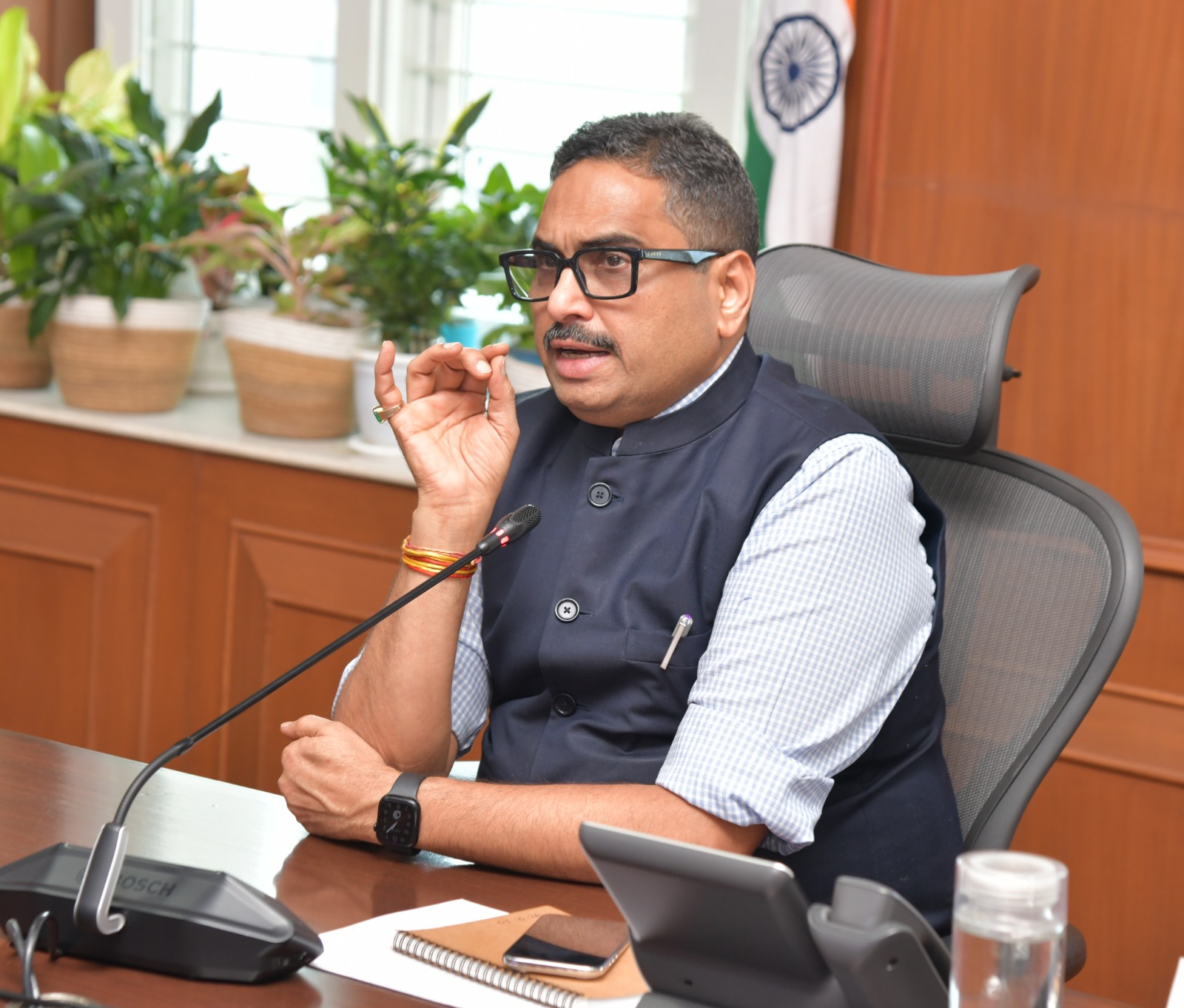 • ఎల్-నినో ప్రభావాన్ని ఎదుర్కొనేందుకు హైదరాబాద్ కోర్ ఏరియాలో తాగునీటి సరఫరాకు పటిష్టమైన చర్యలు • ప్రజలకు తాగునీటి సరఫరాలో ఎలాంటి ఇబ్బందులు కలగకుండా ముందస్తు చర్యలు